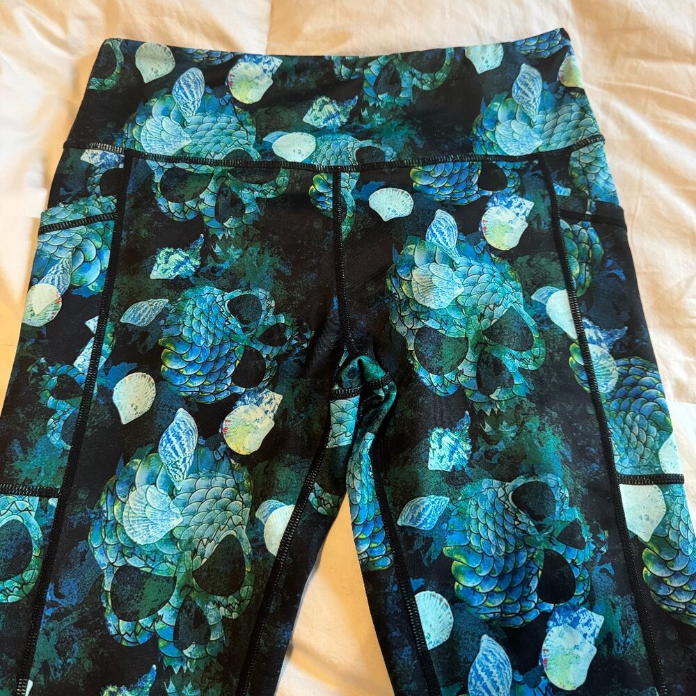 CVG ~ Women's Printed Workout Leggings ~ PERFECT CONDITION